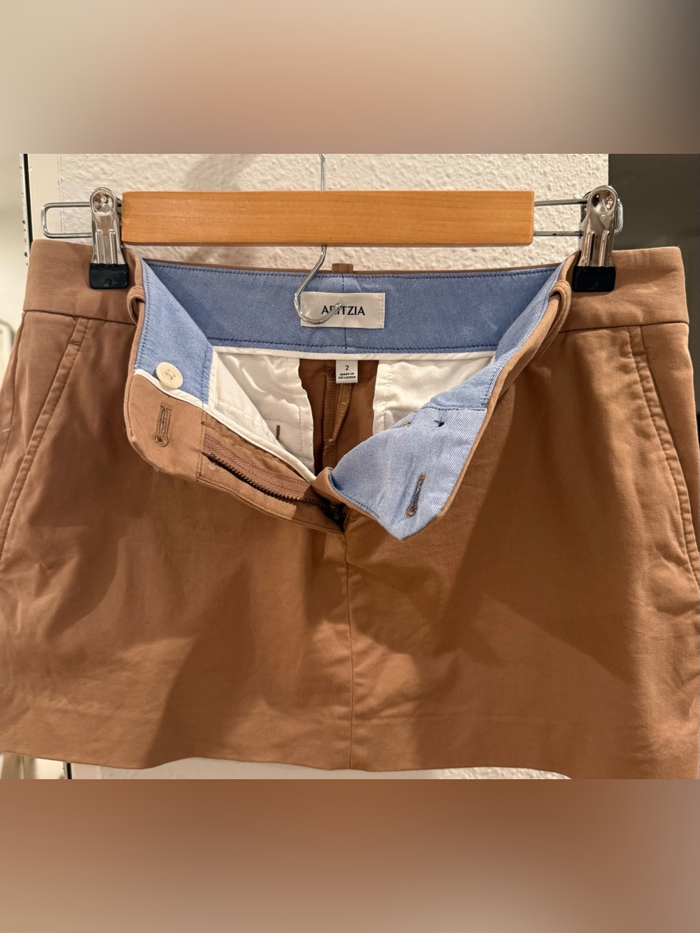 Aritzia women’s mini khaki skirt